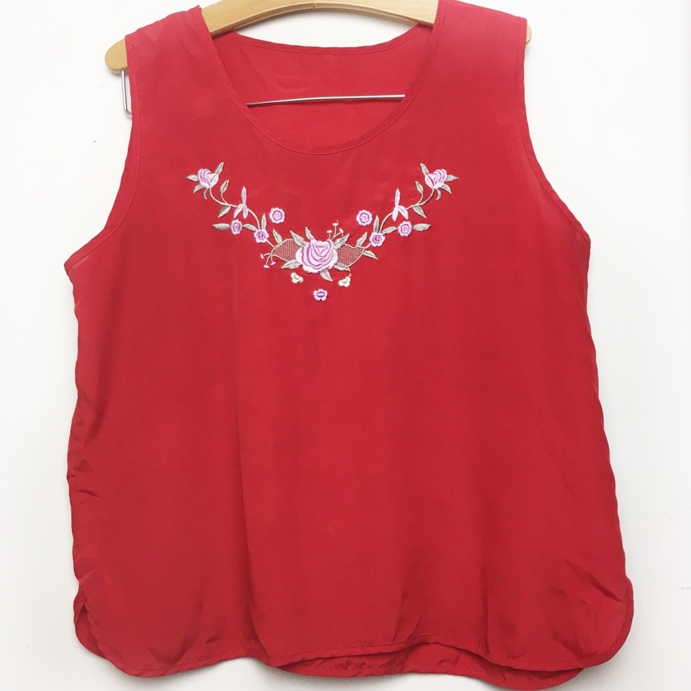 VTG embroidered floral red crop tank top SZ M
